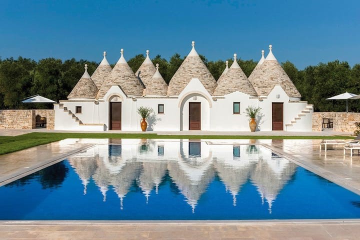 15 Most Breath-Taking Airbnb’s . luxury Airbnb
